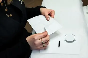 Кришталева підставка для клею