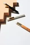 Білий пензлик для очищення вій з футляром 3