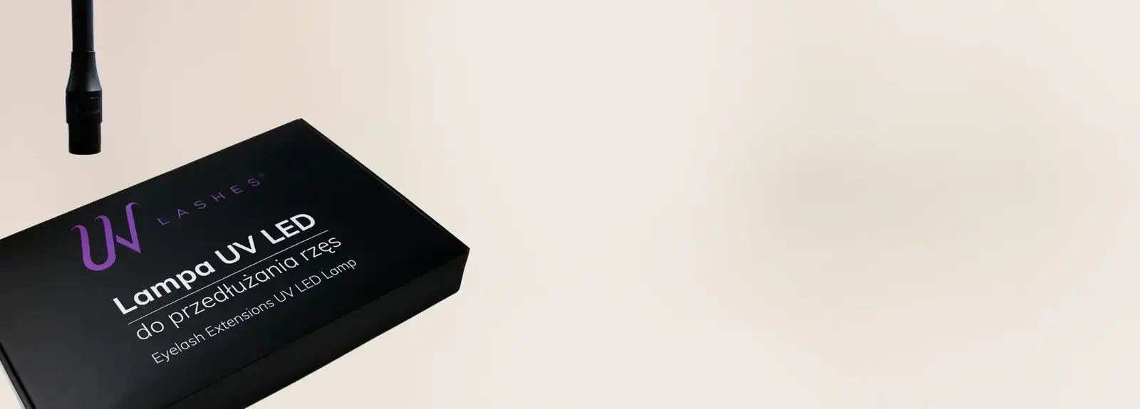 Монтаж УФ-лампи для нарощування вій