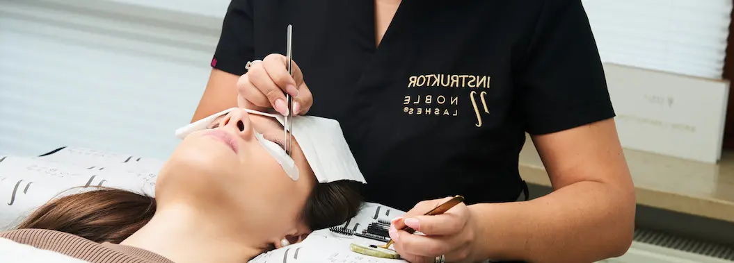 Косметичний салон вдома — чи варто? Плюси та мінуси роботи на власних умовах