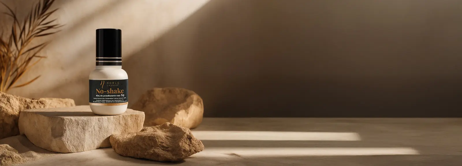 Клей для вій без струшування? Так! No-Shake Glue вже доступний у Noble Lashes