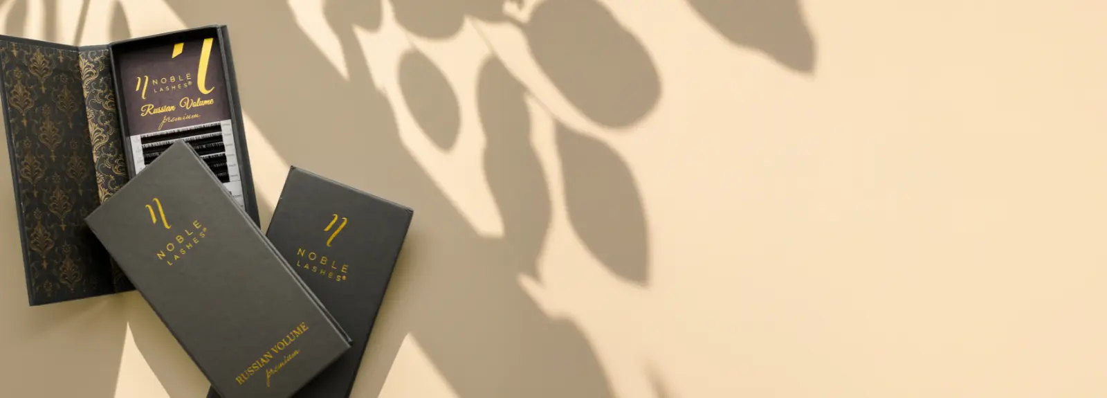 Відкрий для себе Russian Volume Premium – максимальний об’єм та WOW-ефект