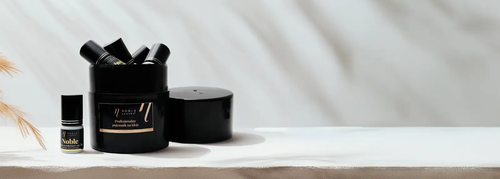 Як дізнатися, що клей для вій прострочений?